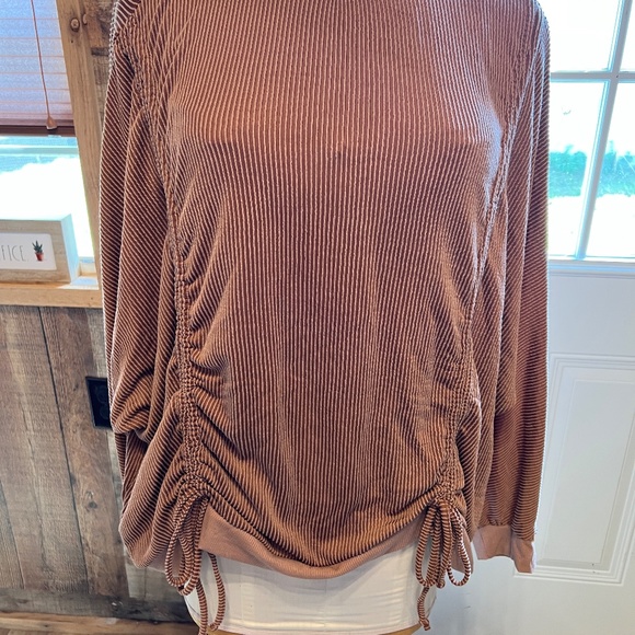 WOMENS LADIES PLUS SIZE 2X BROWN LONG SLEEVE TOP SHIRT BY IT'S - Picture 3 of 7